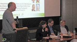 121108-diskussion-remise-05.jpg