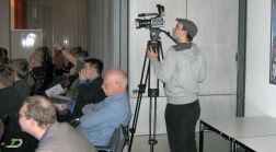 121108-diskussion-remise-03.jpg
